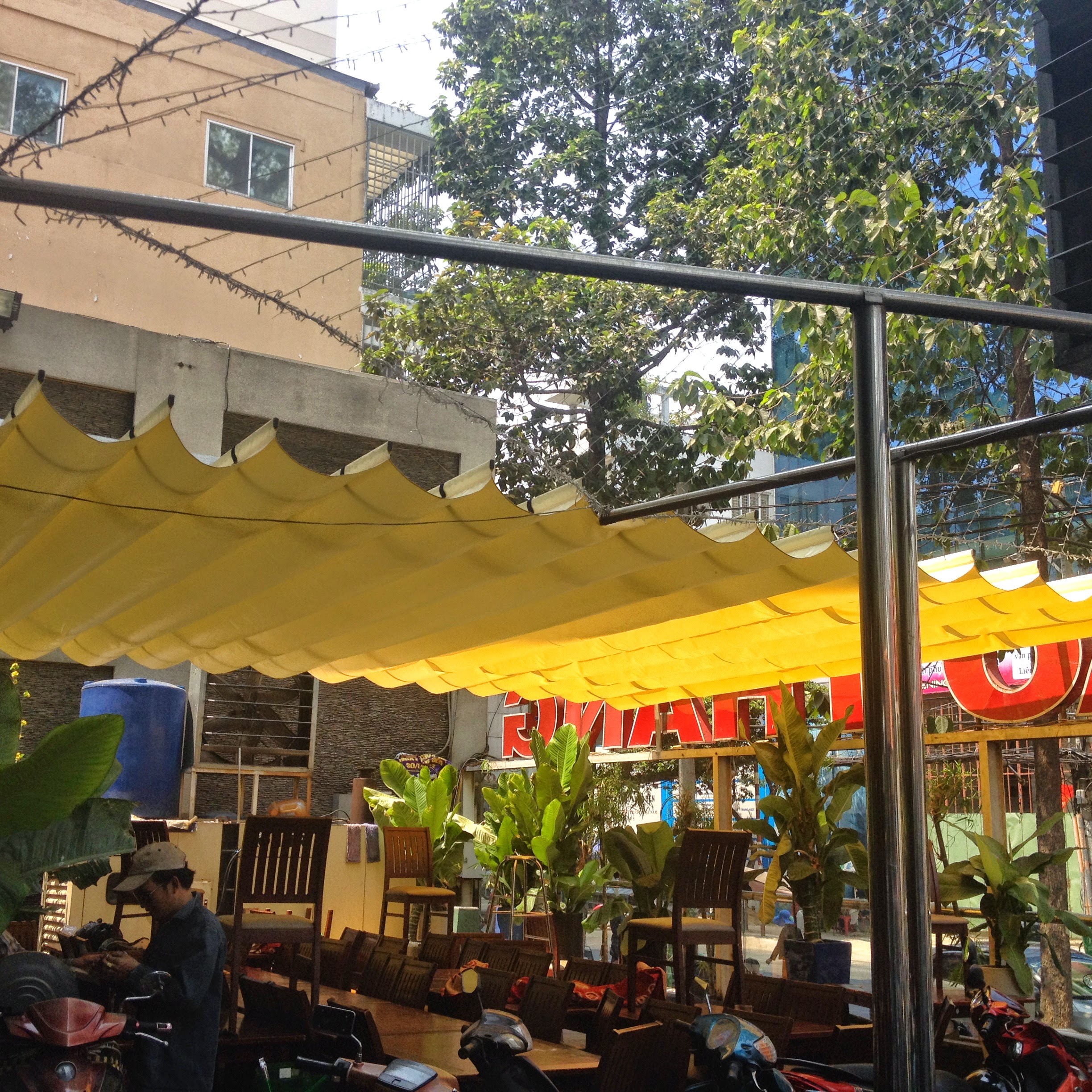 mai-che-quan-cafe-bar