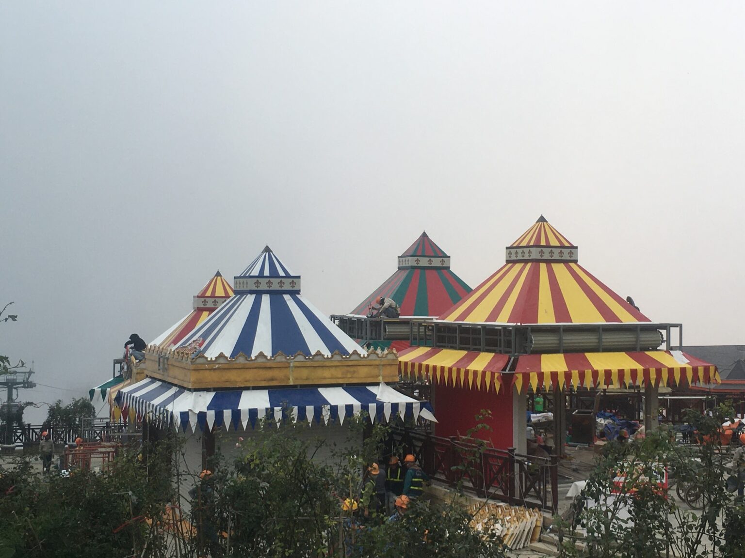 mai-che-khu-hoi-cho-chau-au-fec2